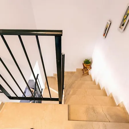 Apartment Lightbooking Alca